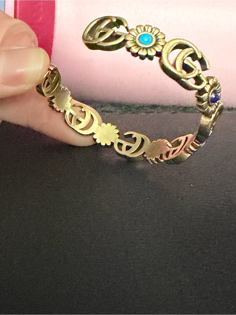 Gucci Double G Floral Open Cuff Bracelet Gold Tone Daisy Motif - Picture 7 of 16